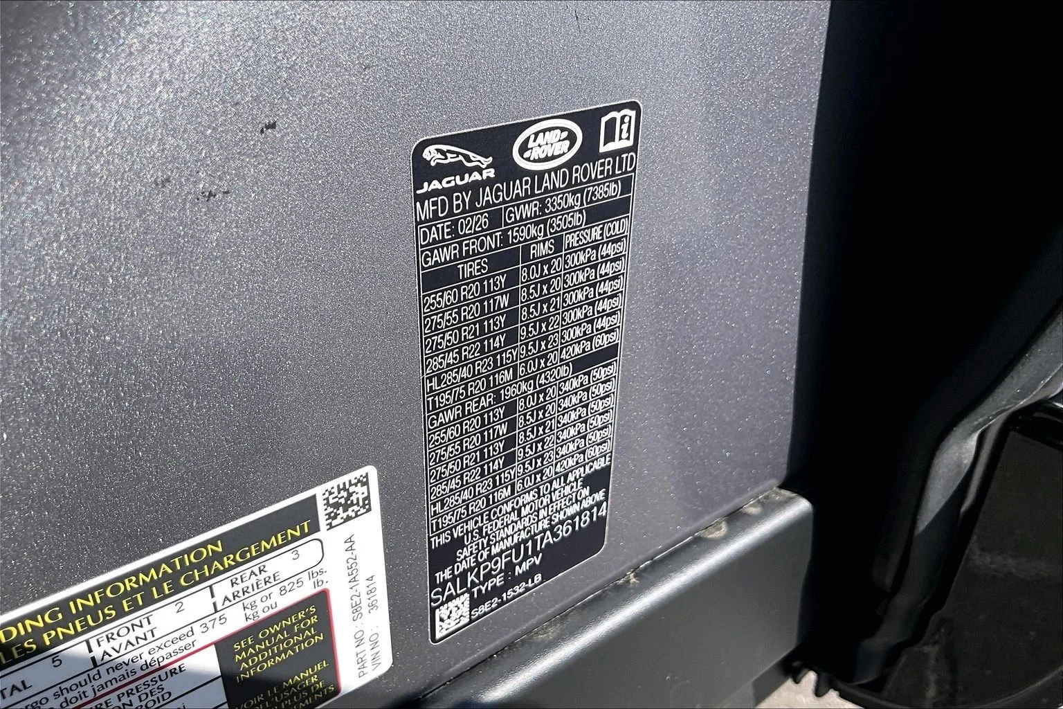 New 2026 Eiger Grey Land Rover SE image 13