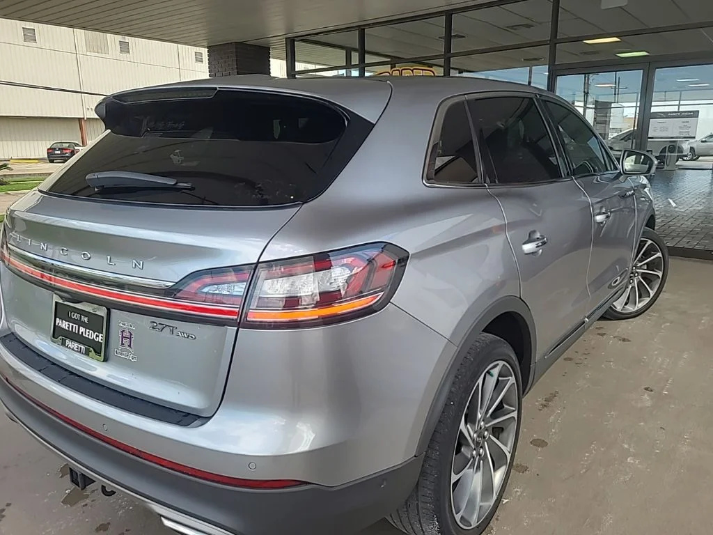 Used 2020 Silver Lincoln Reserve image 5