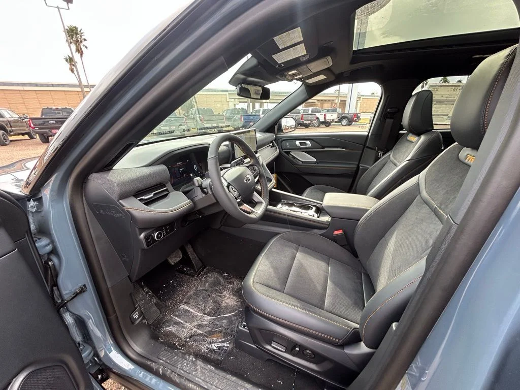 New 2026 Vapor Blue Metallic Ford Tremor® image 19
