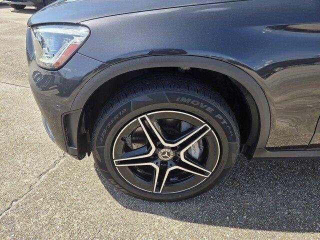 Used 2022 Graphite Grey Metallic Mercedes-Benz GLC 300 image 10