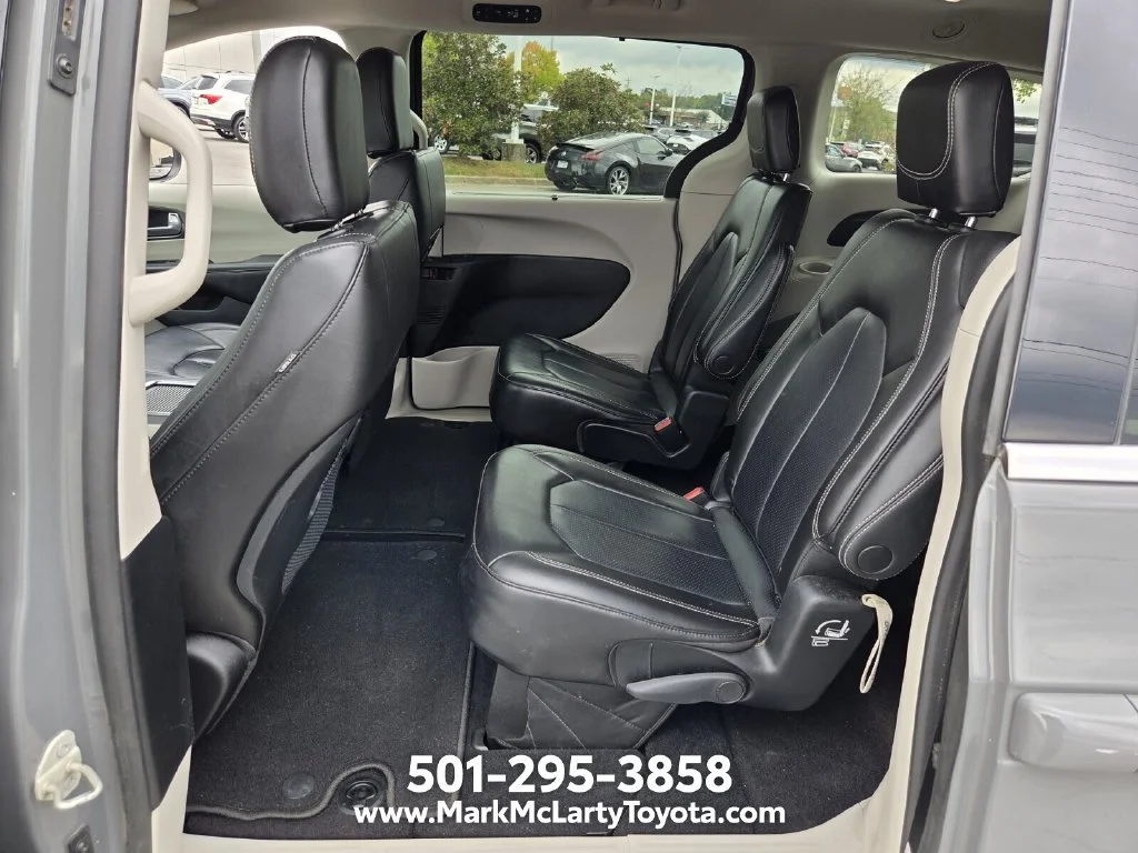 Used 2023 White Chrysler Touring L image 10