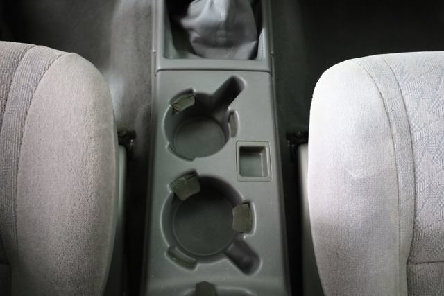 Used 2002 Silver Toyota  image 18