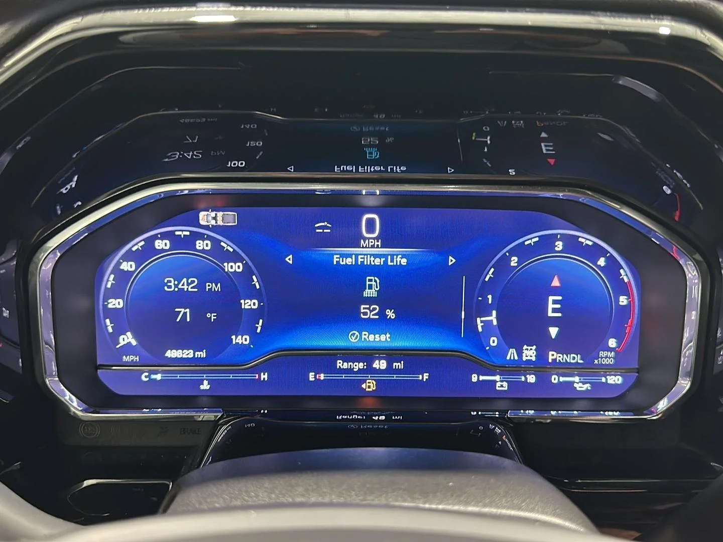 Used 2024 Summit White Chevrolet LTZ image 10