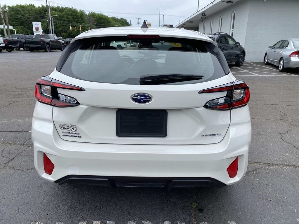 Used 2025 White Subaru Base image 4