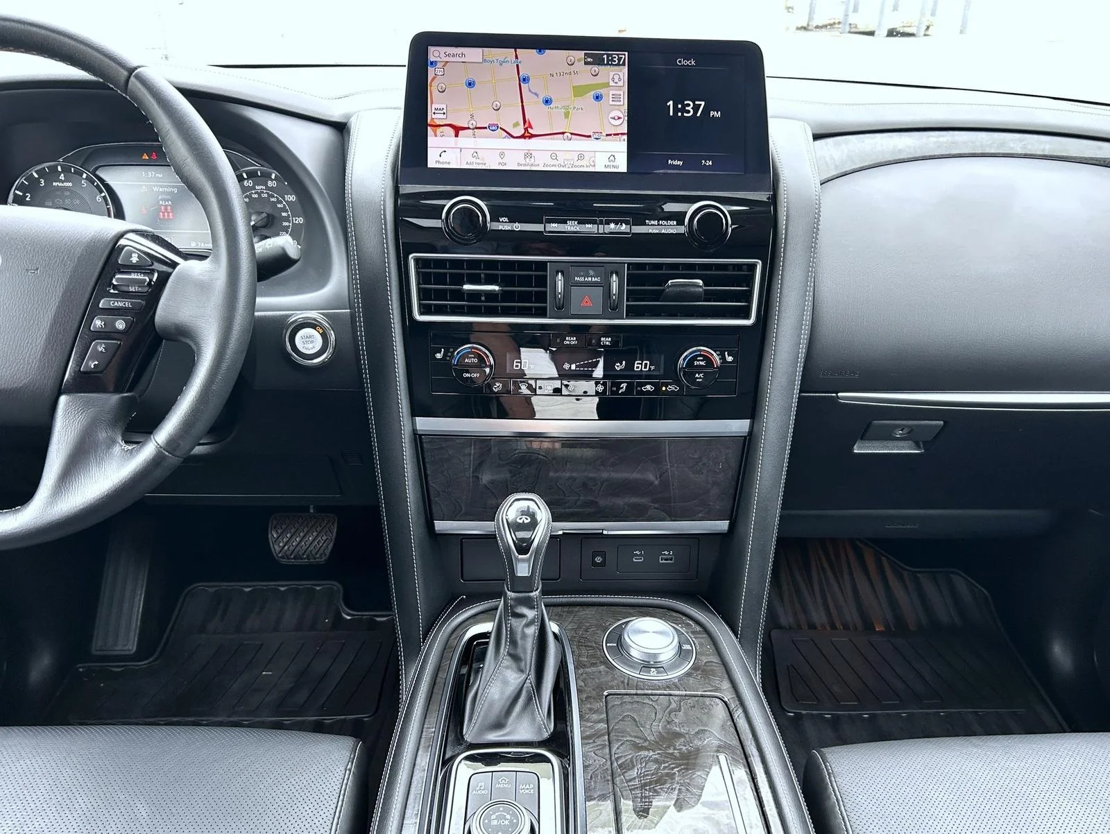 Used 2023 Gray INFINITI LUXE image 12