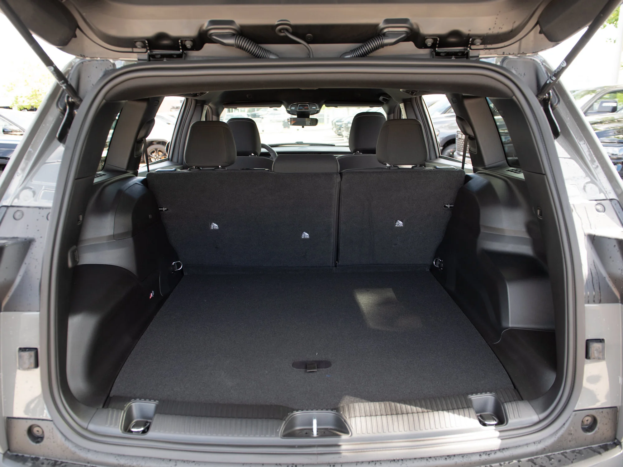 New 2026 Grey Jeep Laredo* 4x4 Hybrid, Remote Start, Adaptive Cruise, 6.3L/100Kms image 19