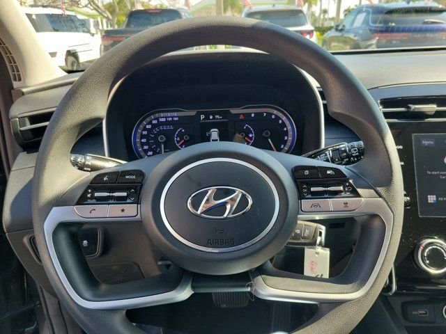 2023 Hyundai Tucson SE - Photo 18