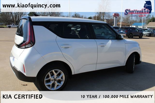 Used 2024 White_pearl Kia LX image 4