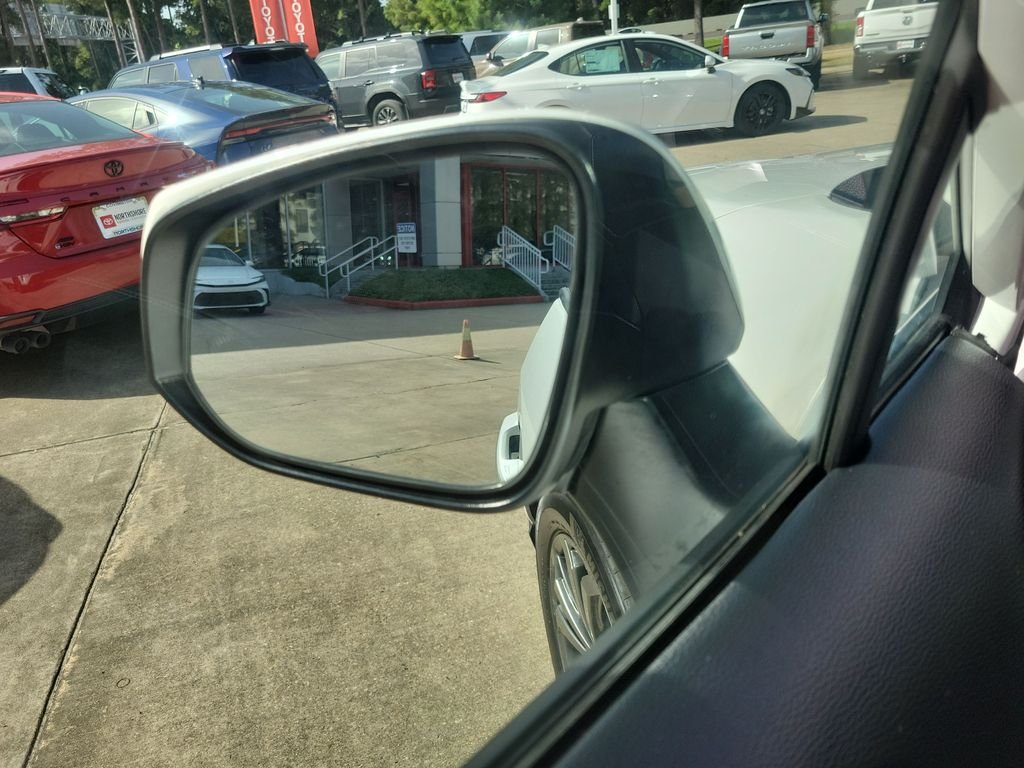 Certified Used 2025  Toyota Limited image 11