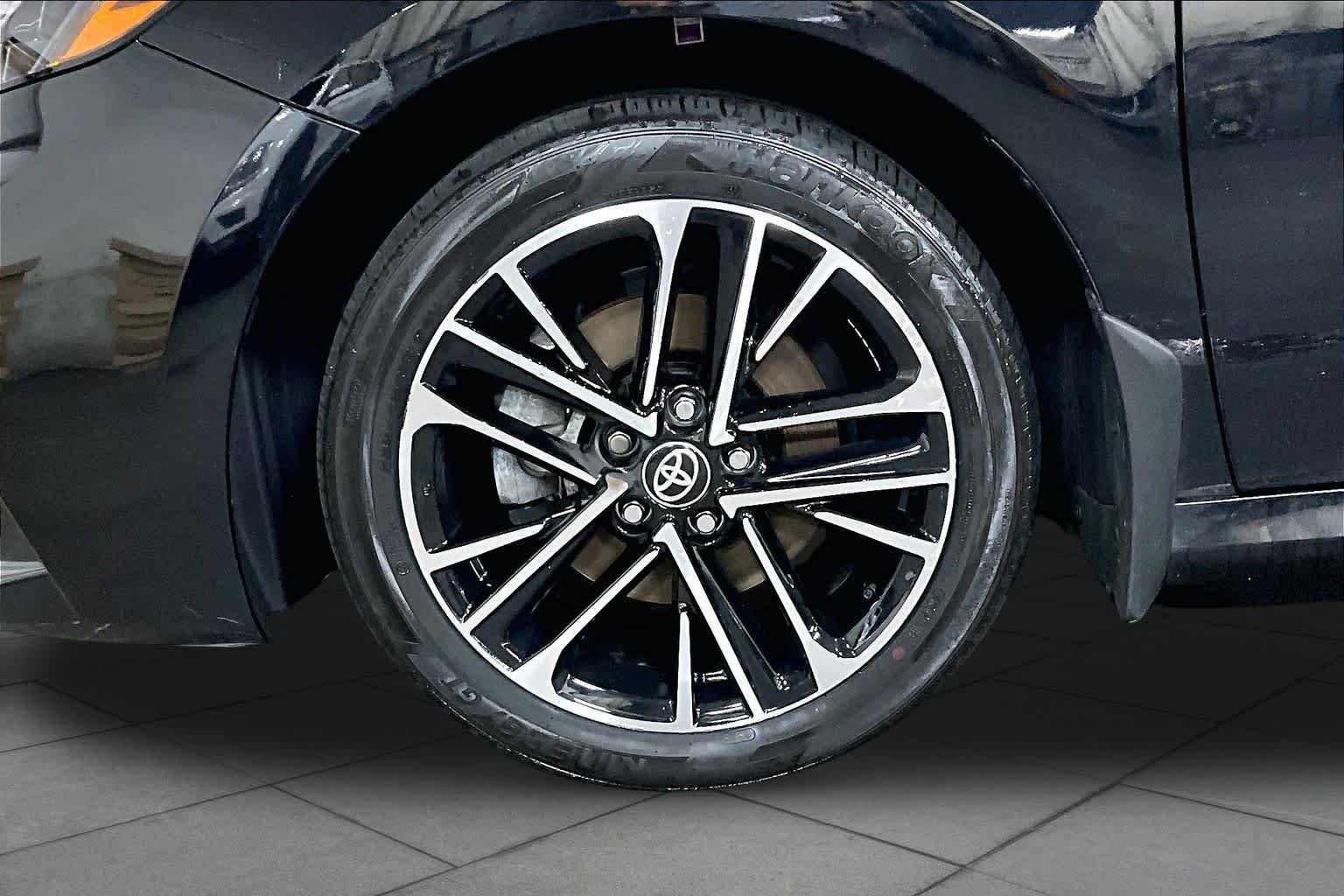 Used 2025 Midnight Black Metallic Toyota XLE image 11