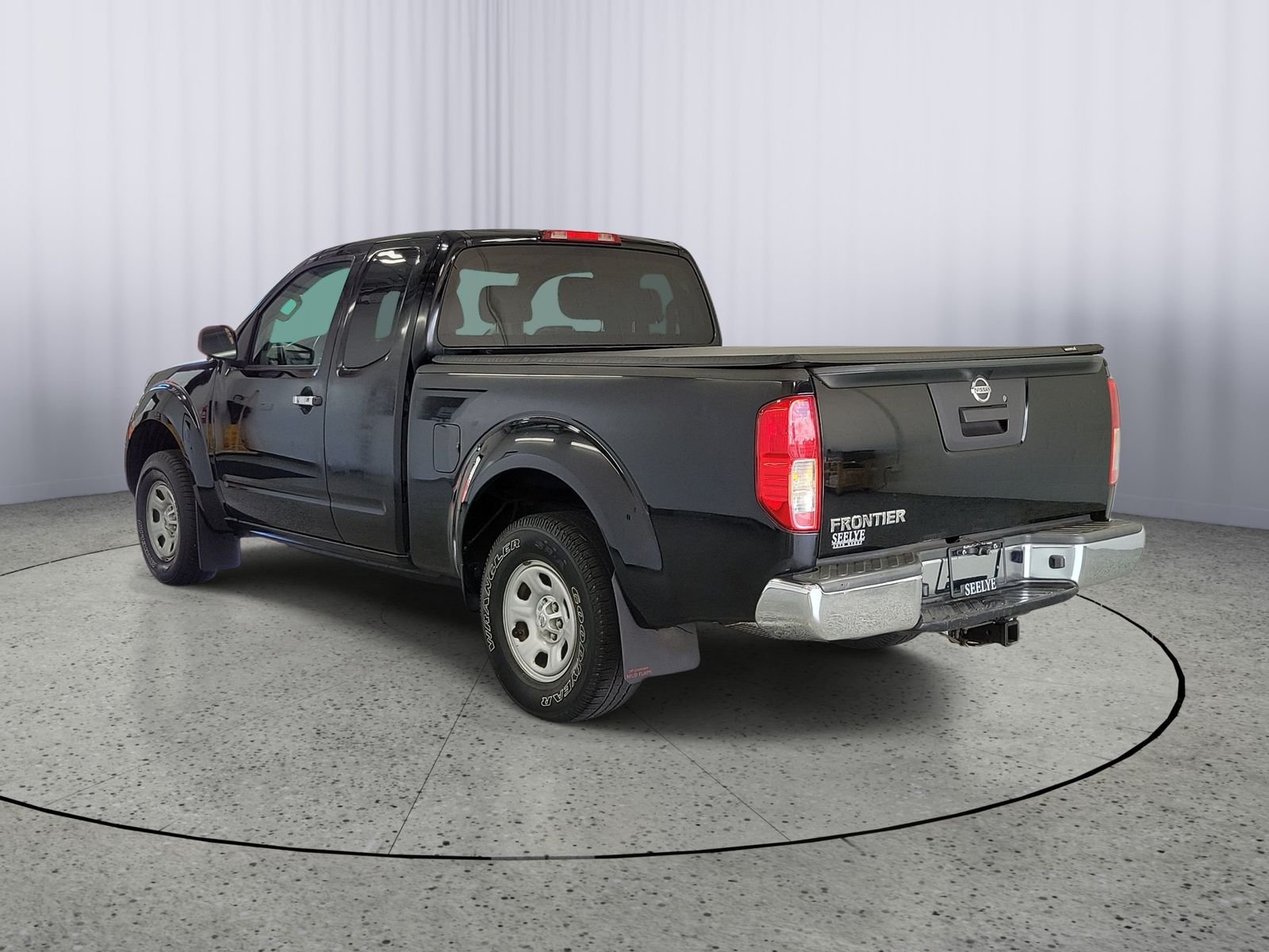 Used 2015 Black Nissan S image 3