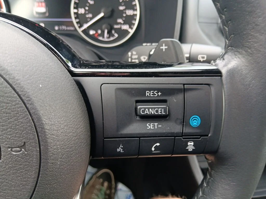 Used 2023 Gun Metallic Nissan SV image 21