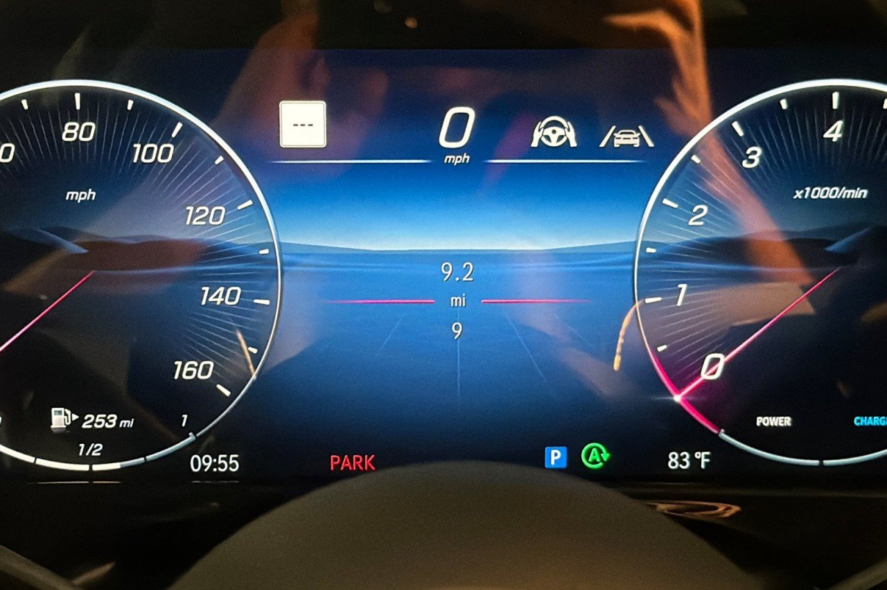 New 2027 MANUFAKTUR Alpine Grey Mercedes-Benz E 450 4MATIC® Sedan image 24