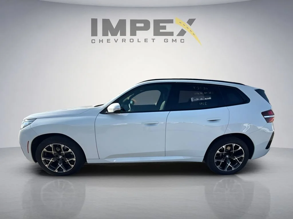 Used 2025 Alpine White BMW 30 xDrive image 2