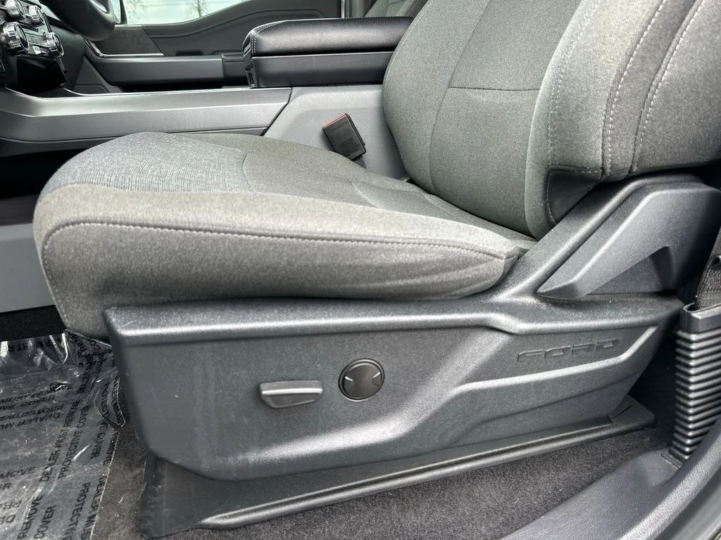 Used 2024 White Ford XLT image 4