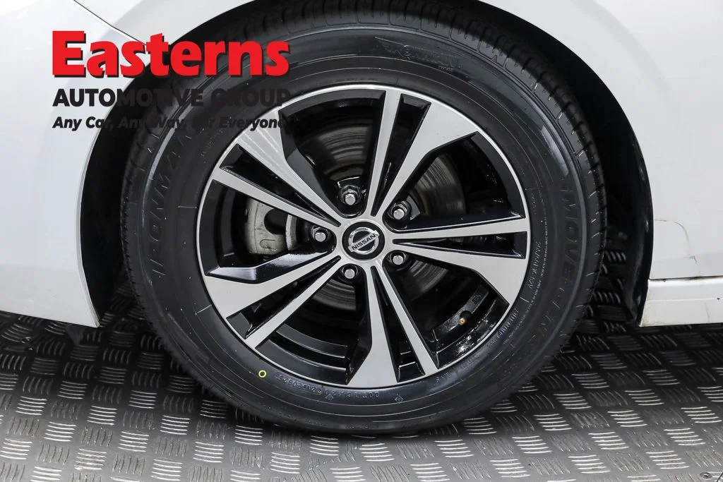 Used 2021 White Nissan SV image 29