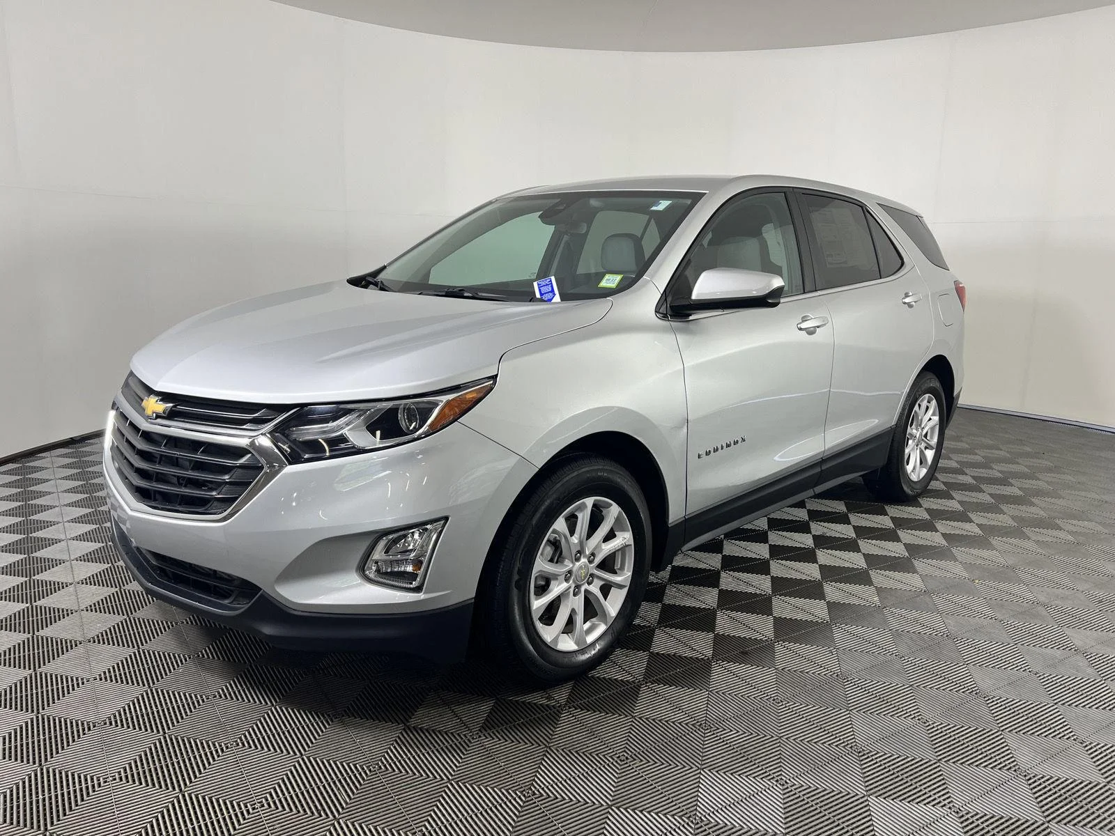 Used 2021 Silver Ice Metallic Chevrolet LT image 7