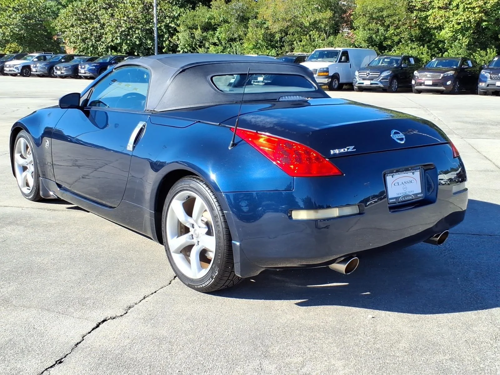 Used 2007 San Marino Blue Pearl Nissan Touring image 9