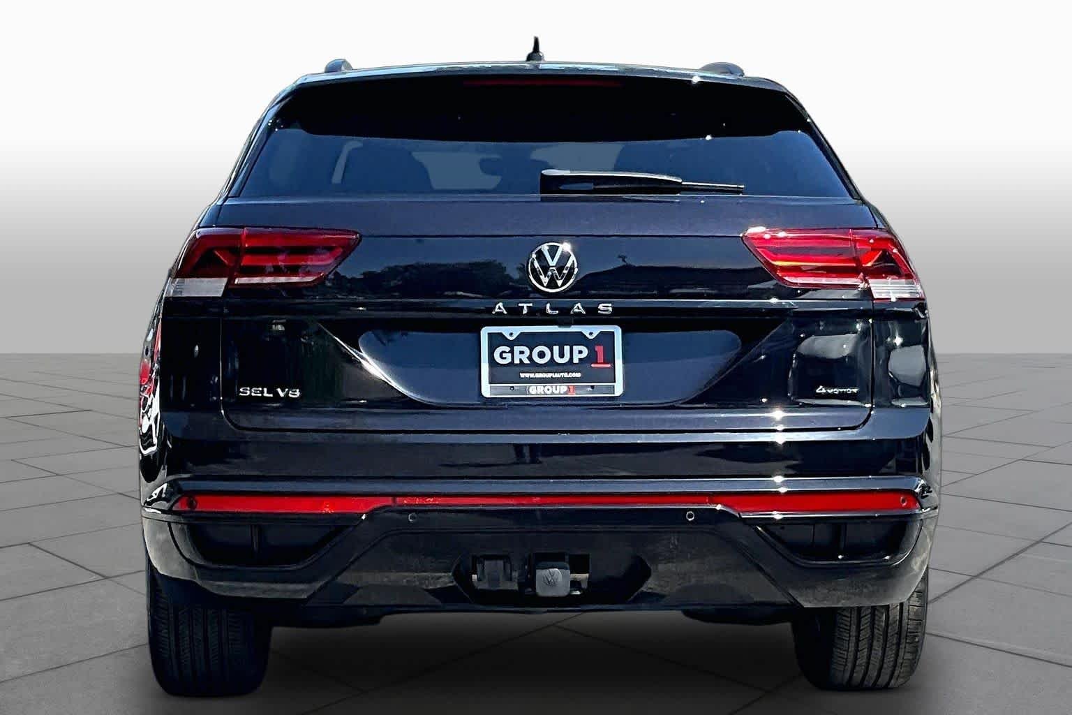Certified Used 2023 Deep Black Pearl Volkswagen 3.6L V6 SEL R-Line Black image 5
