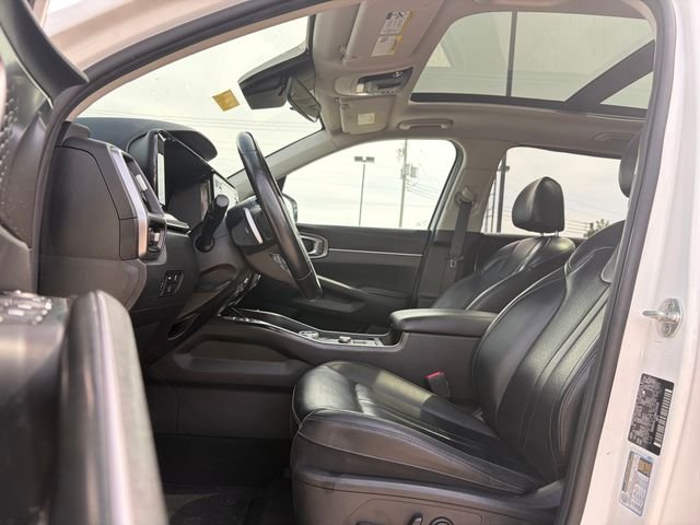 Used 2021 Snow White Pearl Kia EX image 25