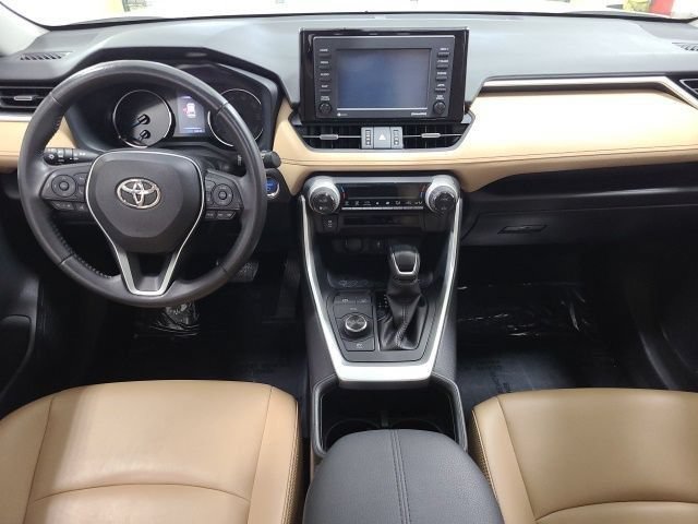 Certified Used 2022 Blizzard Pearl Toyota Hybrid XLE Premium image 25