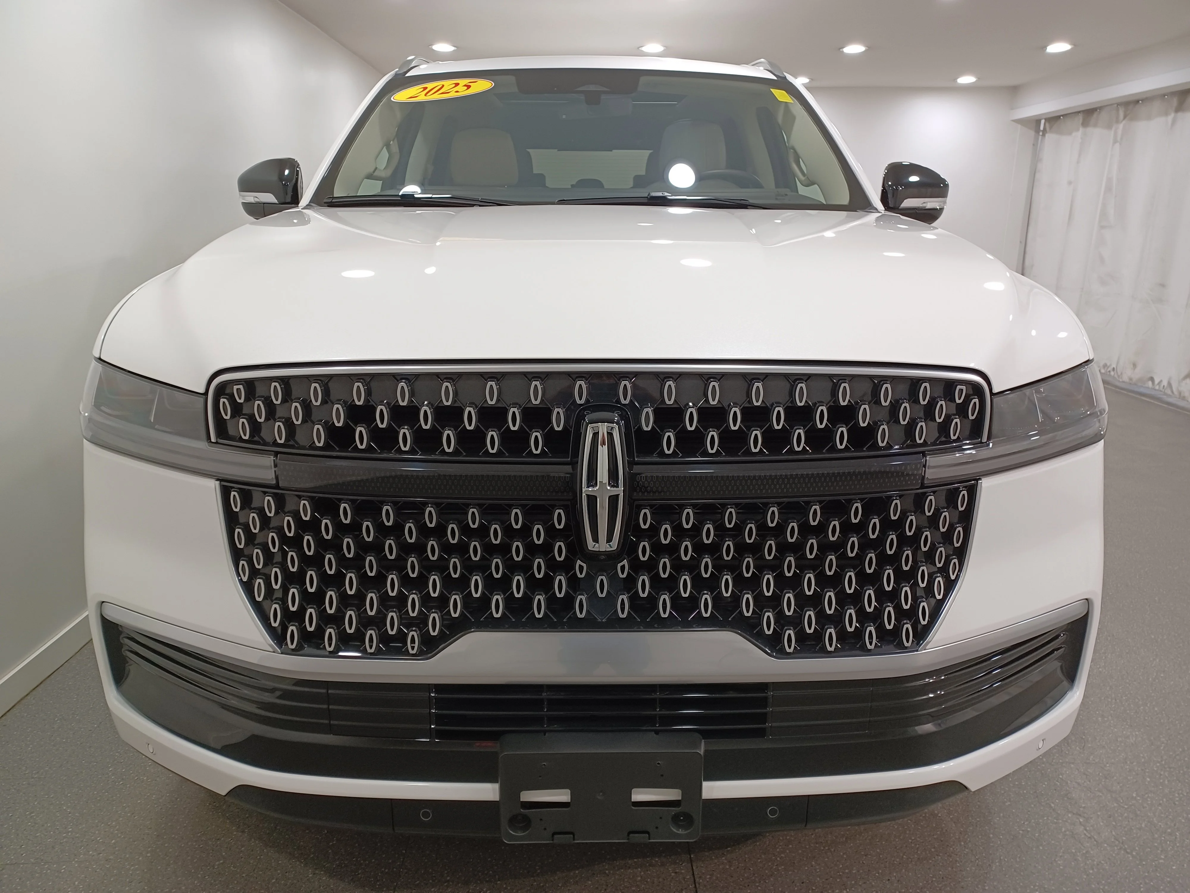 Certified Used 2025 Pristine White Metallic Tri-Coat Lincoln Reserve* NO LUX TAX!! | 7 Pass | Adaptive Cruise | Nav | 360 Cam | Cooled Massage Seats | Pano Roof image 3