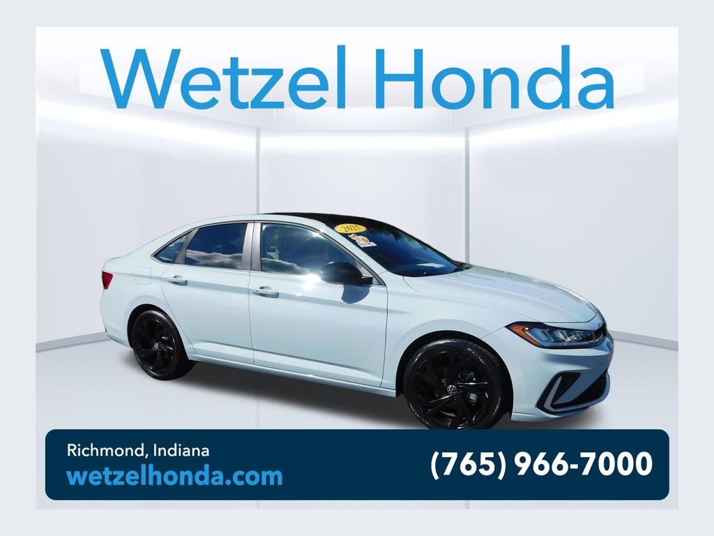 Used 2025 Monterey Blue Volkswagen 1.5T SE image 1
