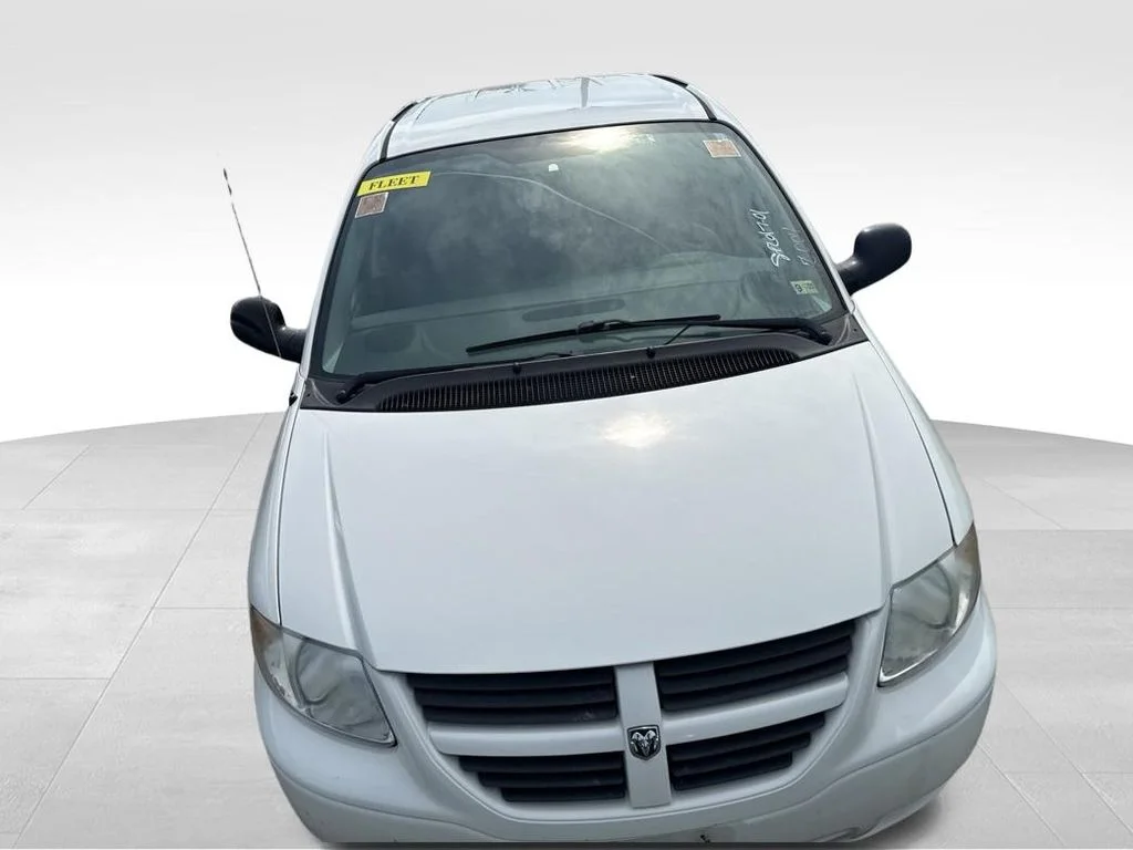 Used 2007 White Dodge SE image 9