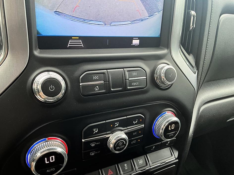Used 2020 White GMC Elevation image 25