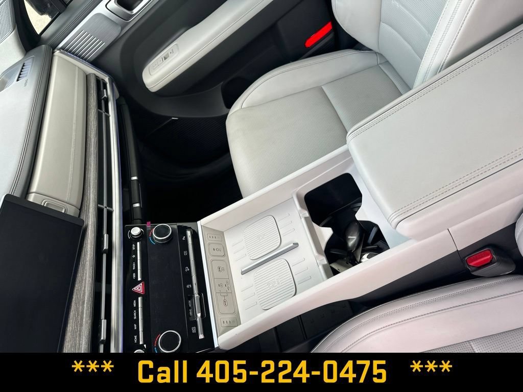 Used 2024 Black Hyundai Calligraphy image 37
