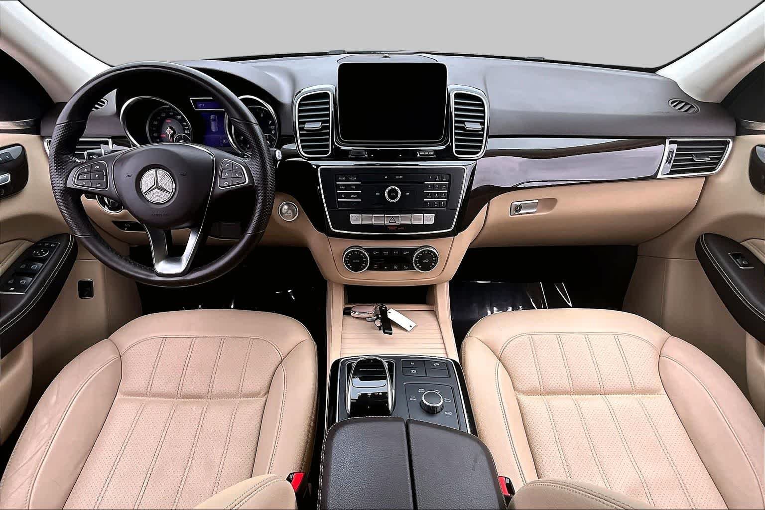 Used 2018 Obsidian Black Metallic Mercedes-Benz GLE 350 image 16