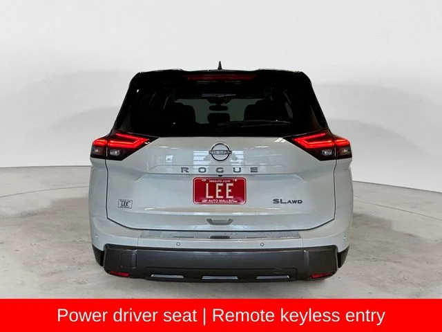 Used 2024 White Nissan SL image 5
