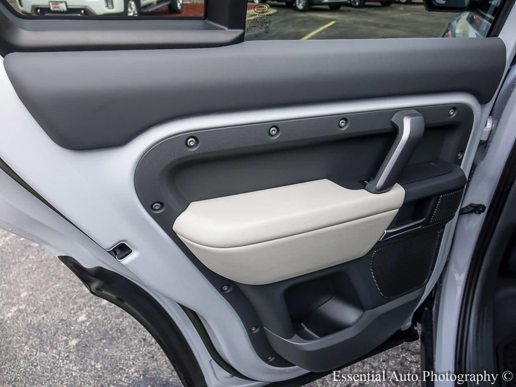 2023 LAND ROVER DEFENDER - Image 23