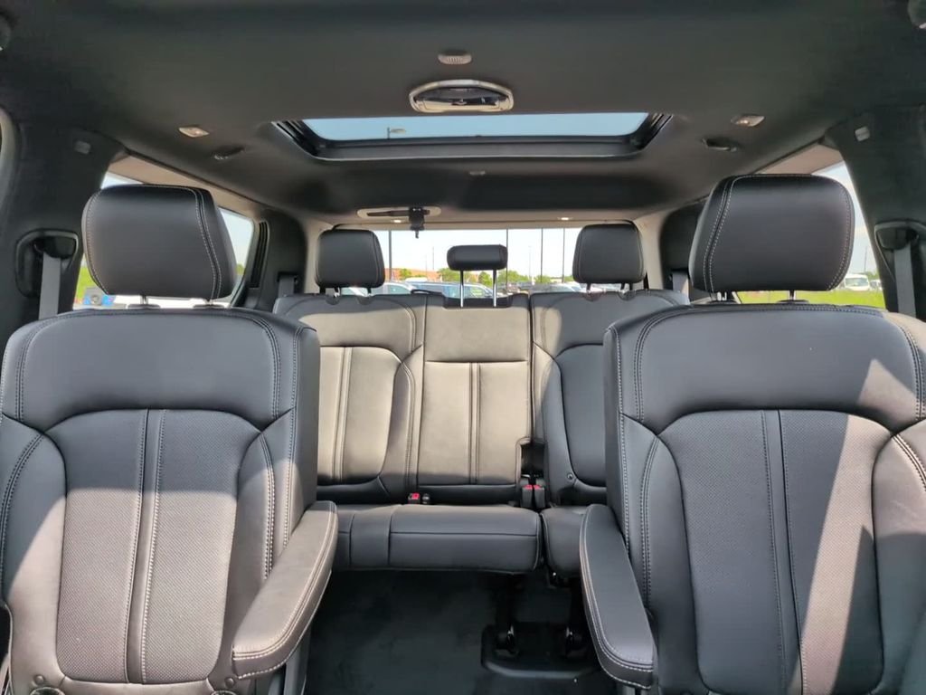 New 2026 High Gloss Black Jeep Grand Wagoneer image 26
