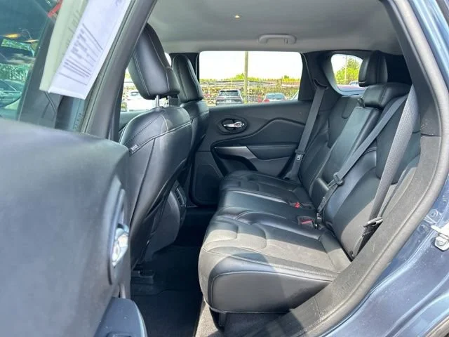 Used 2020 Blue Jeep Limited 4x4 image 20