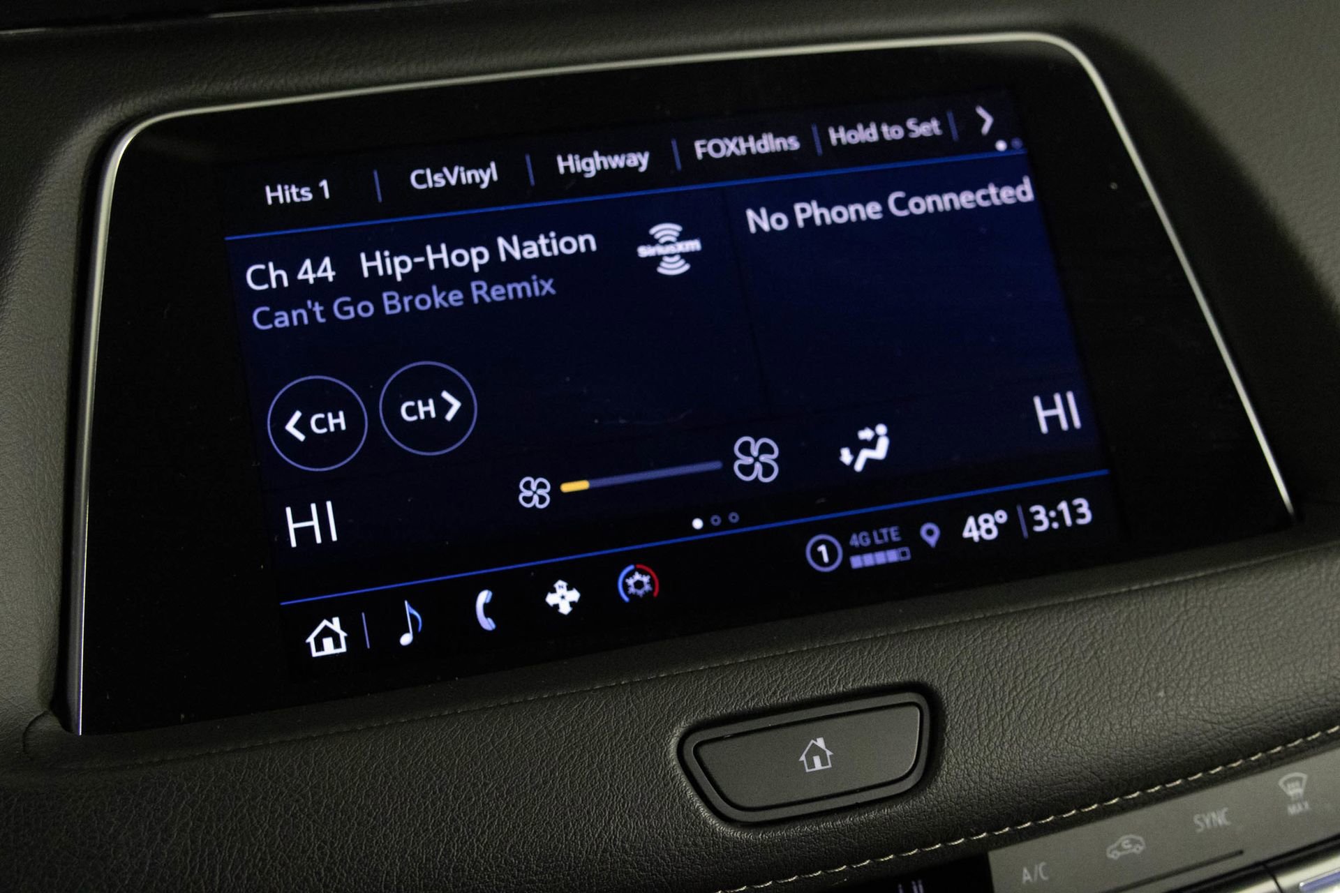 2023 CADILLAC XT4 - Image 22