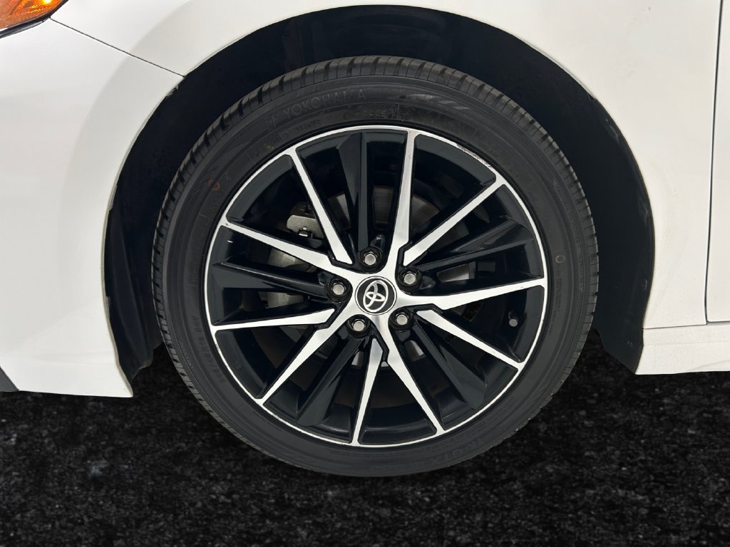 Used 2023 White Toyota SE image 22