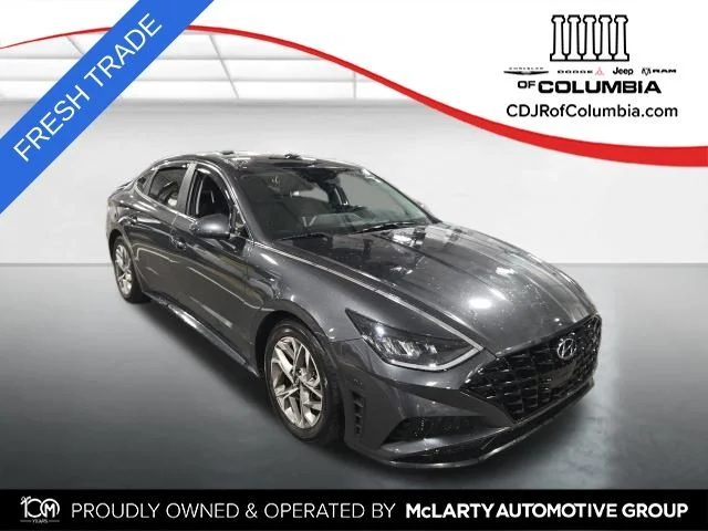 Used 2021 Gray Hyundai SEL image 1