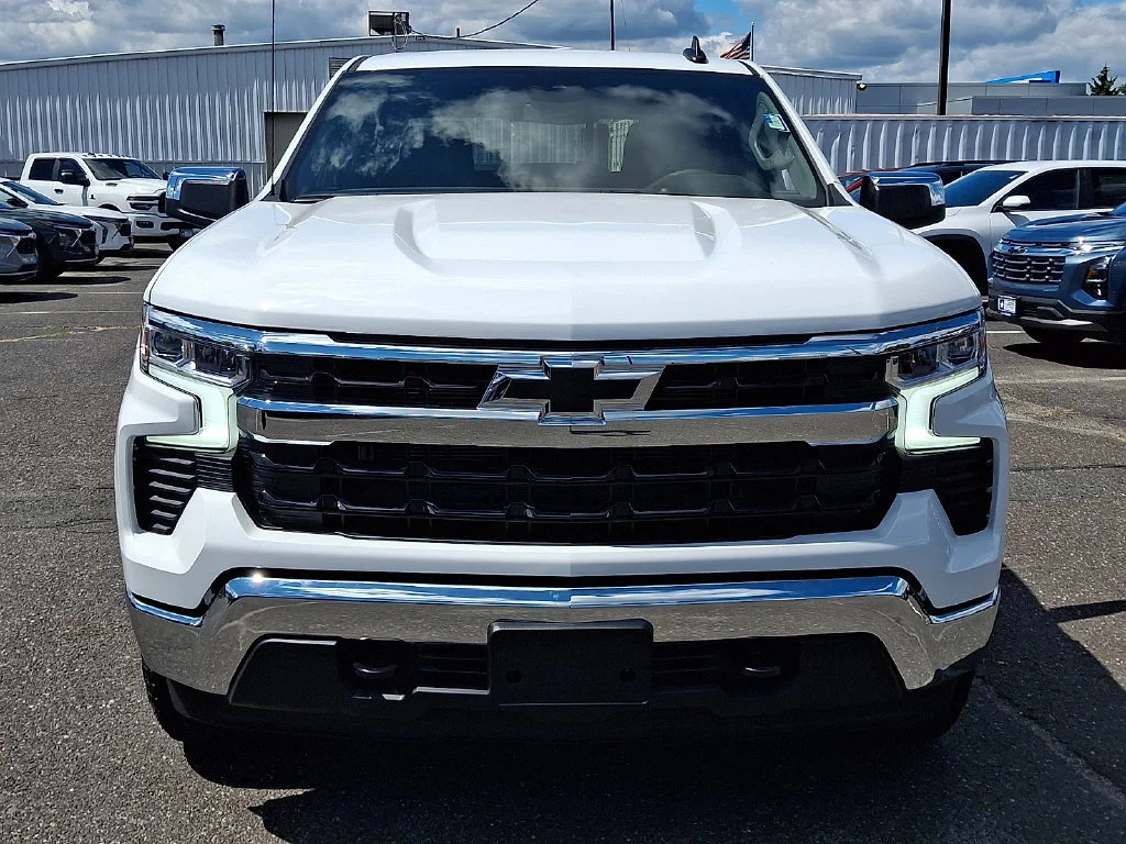 New 2026 Summit White Chevrolet LT image 2