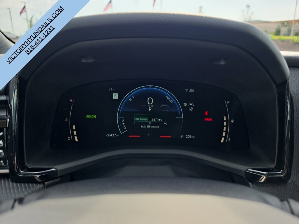 Used 2025  Toyota SE image 16
