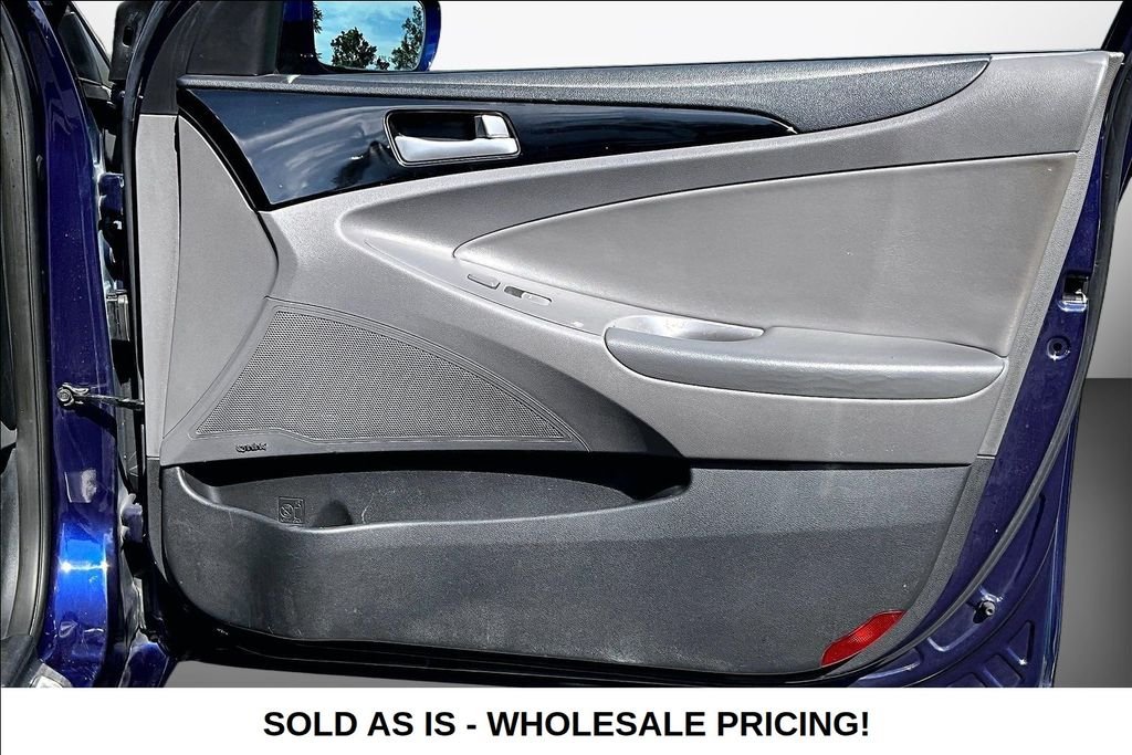 Used 2012 Blue Hyundai Limited image 25