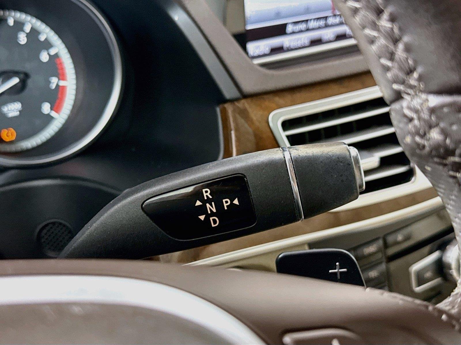Used 2015 Indigo Blue Metallic Mercedes-Benz E 350 Sport image 28