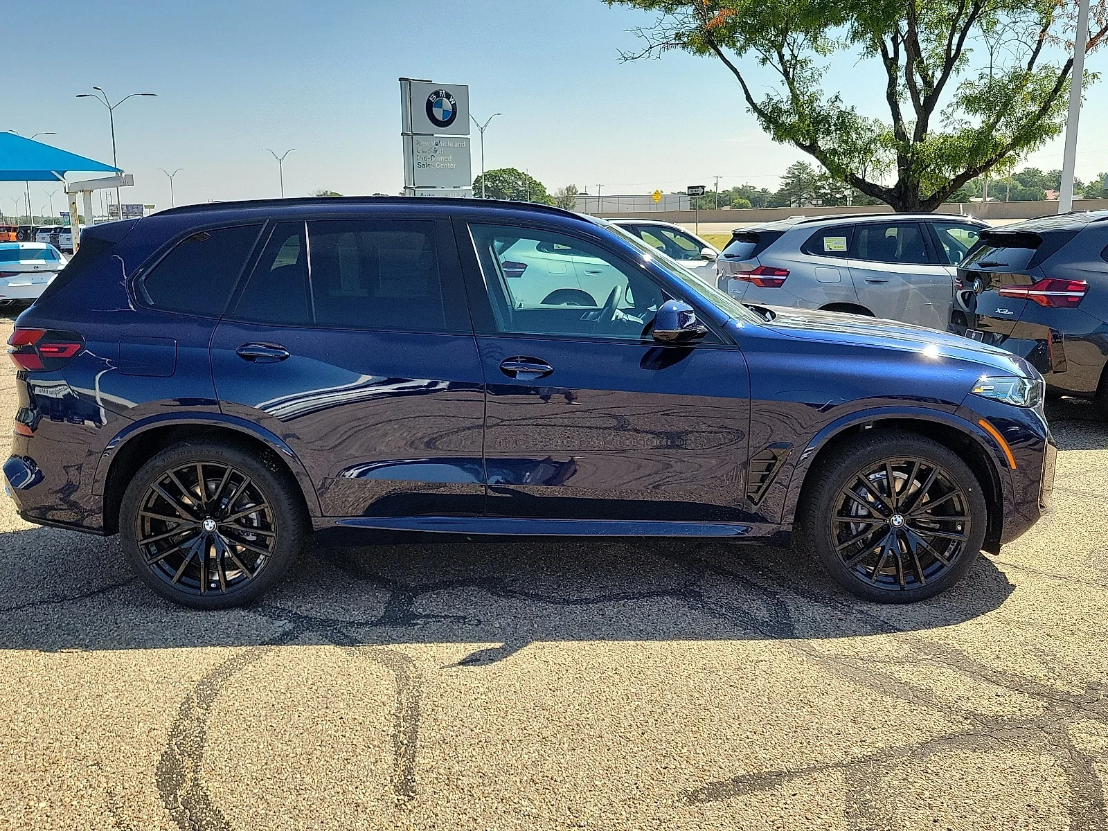 New 2026 Tanzanite Blue II Metallic BMW xDrive40i All-Wheel Drive Sports Activity Vehicle image 5