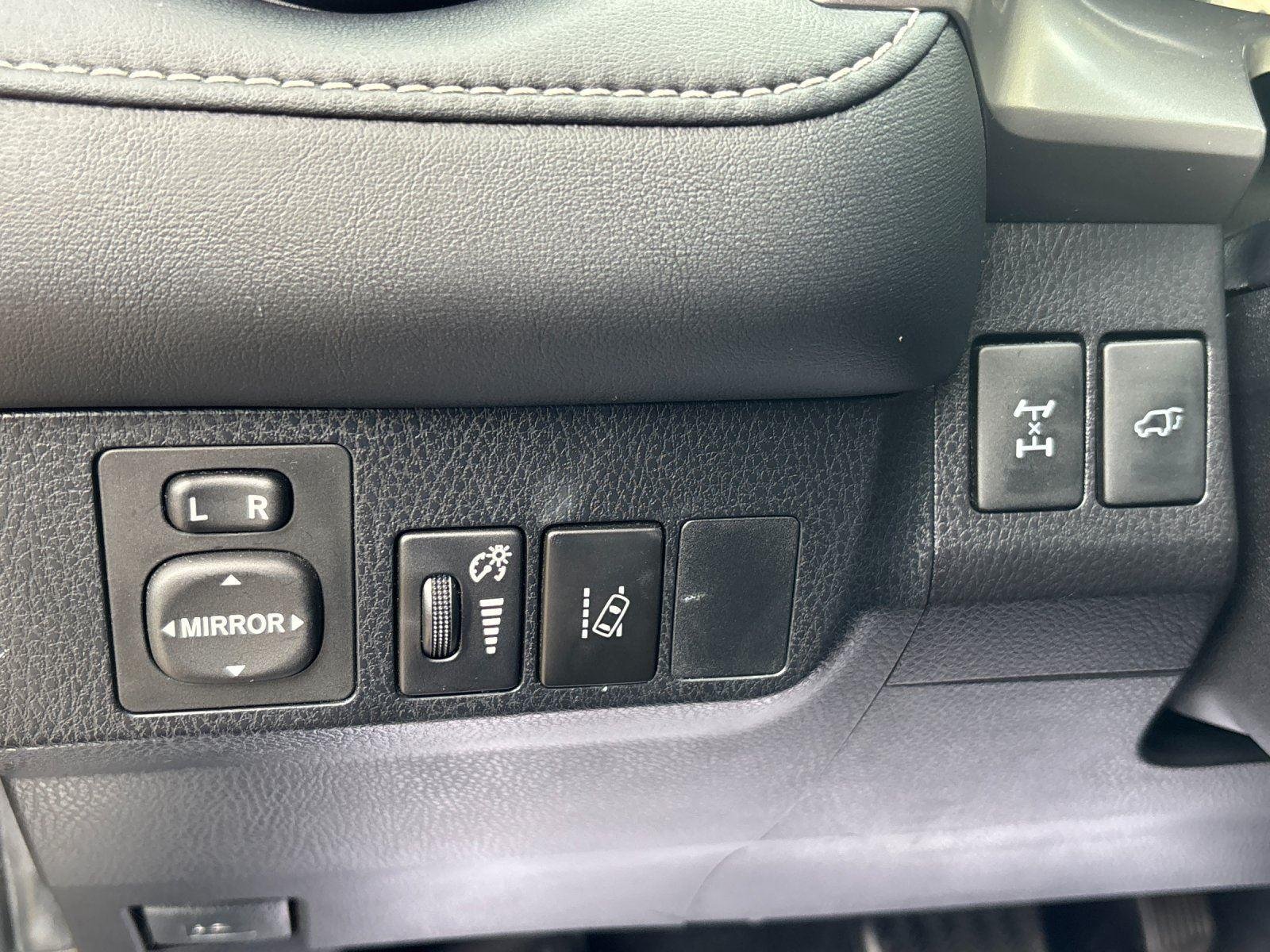 Used 2016 Magnetic Gray Metallic TOYOTA  image 16