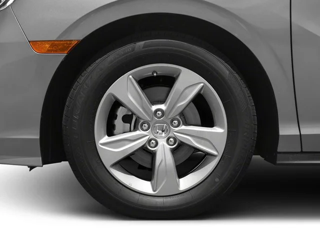 Used 2018 Modern Steel Metallic Honda EX-L image 11
