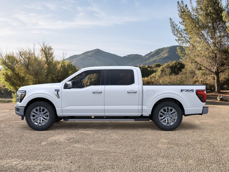 New 2025 Star White Metallic Tri-Coat Ford Lariat® image 31