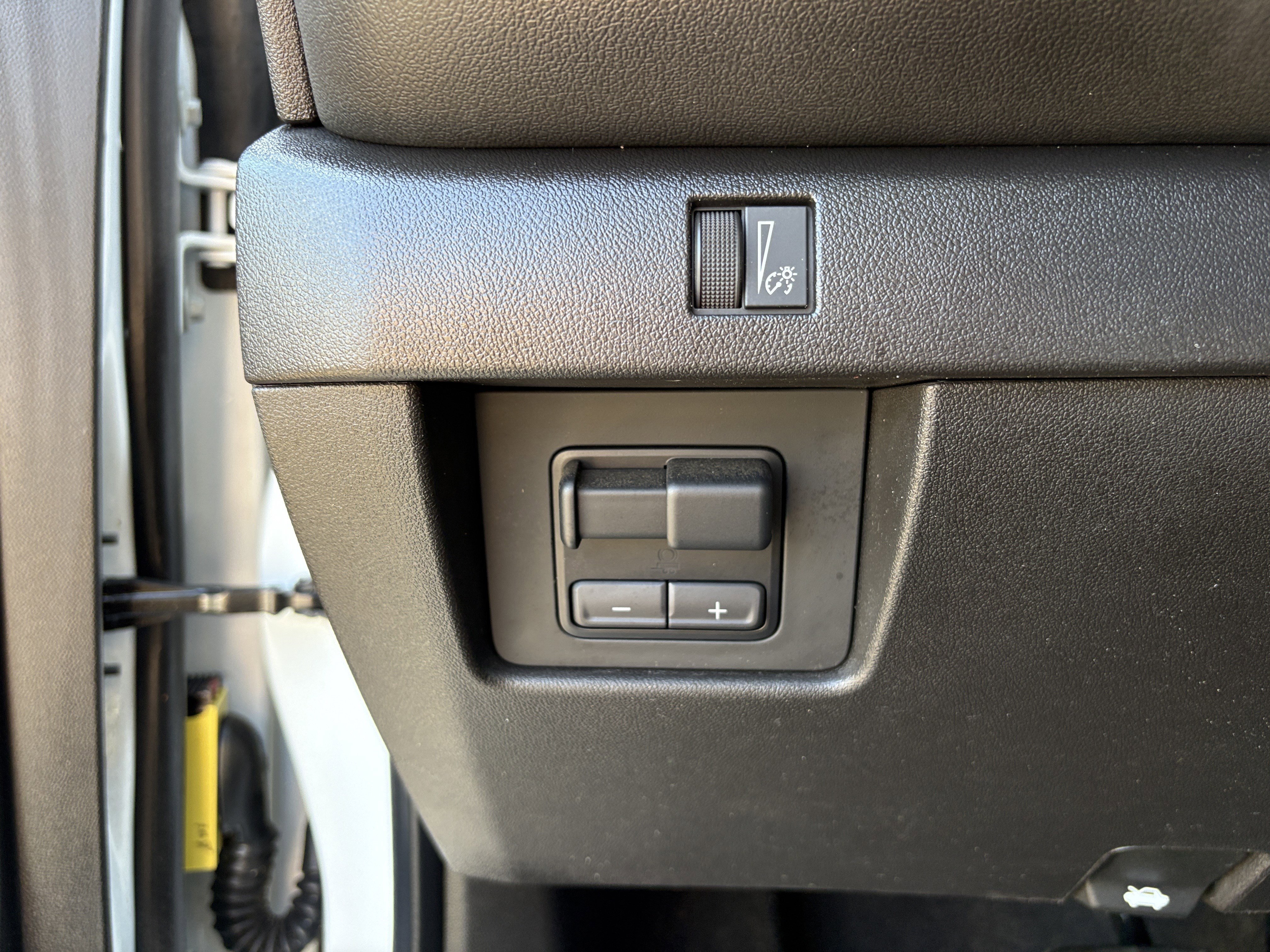 Used 2024 Summit White Chevrolet LT image 14