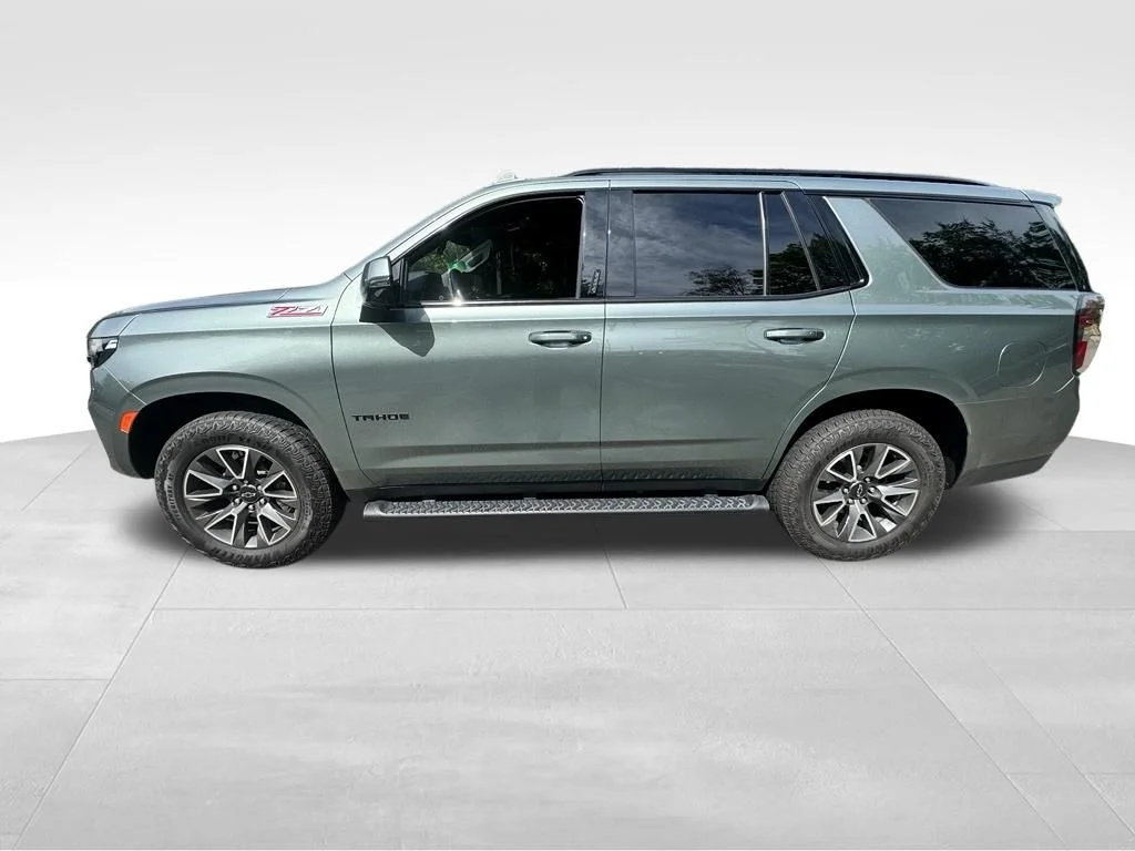 Used 2023 Green Chevrolet Z71 image 2
