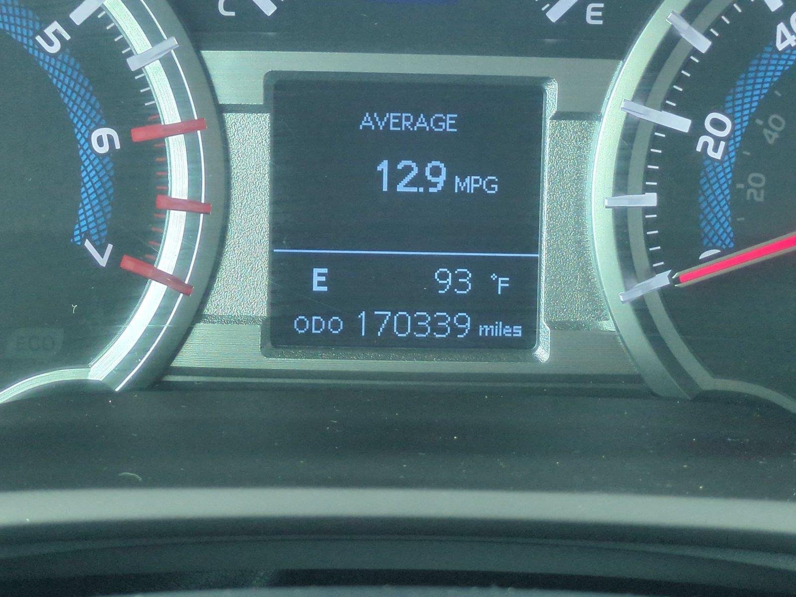Used 2018 Nautical Blue Metallic Toyota SR5 Premium image 23
