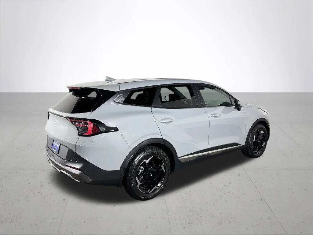 New 2027 Wolf Gray Kia EX image 6